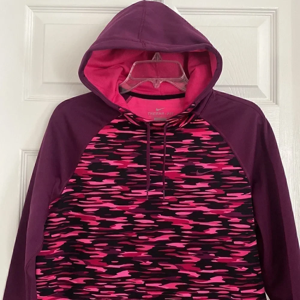 Nike Hoodie Pullover Therma Fit Pink Purple Camo Active Jacket Women’s Size M